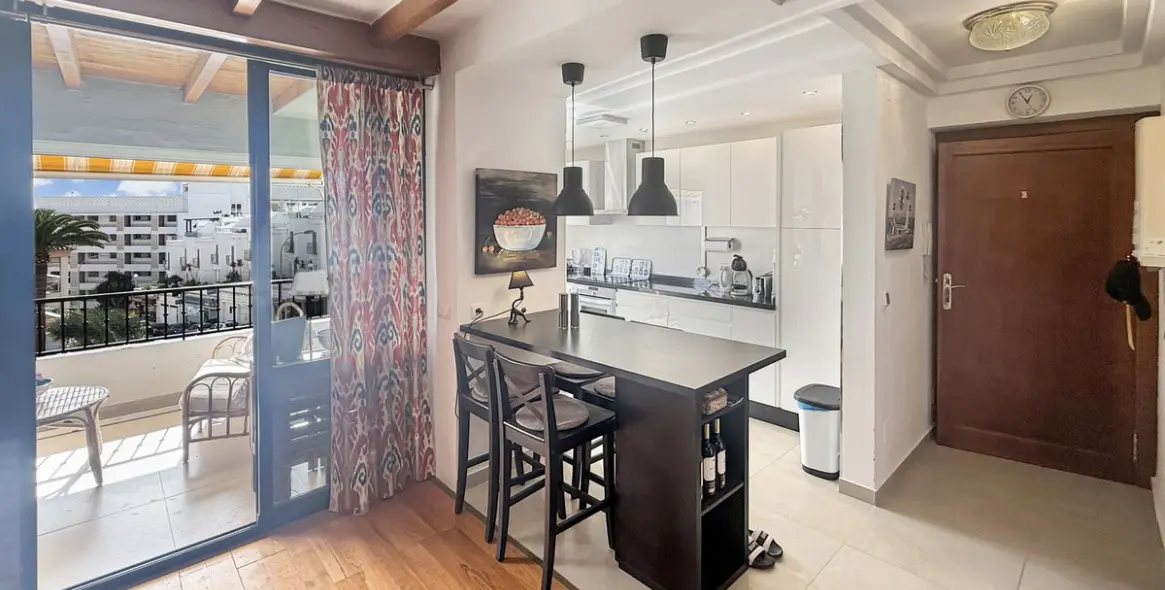 Sale of penthouse in Nerja 6