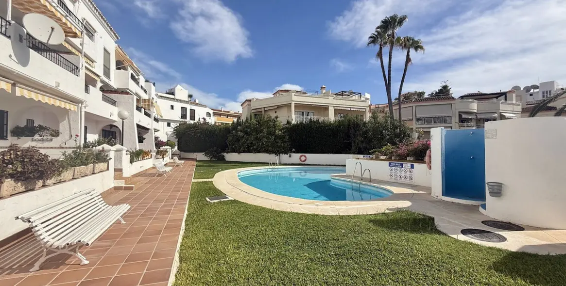 Sale of penthouse in Nerja 16