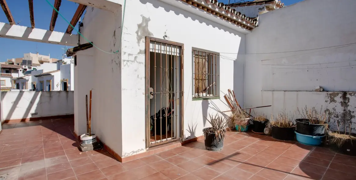Sale of townhouse in Estepona 3