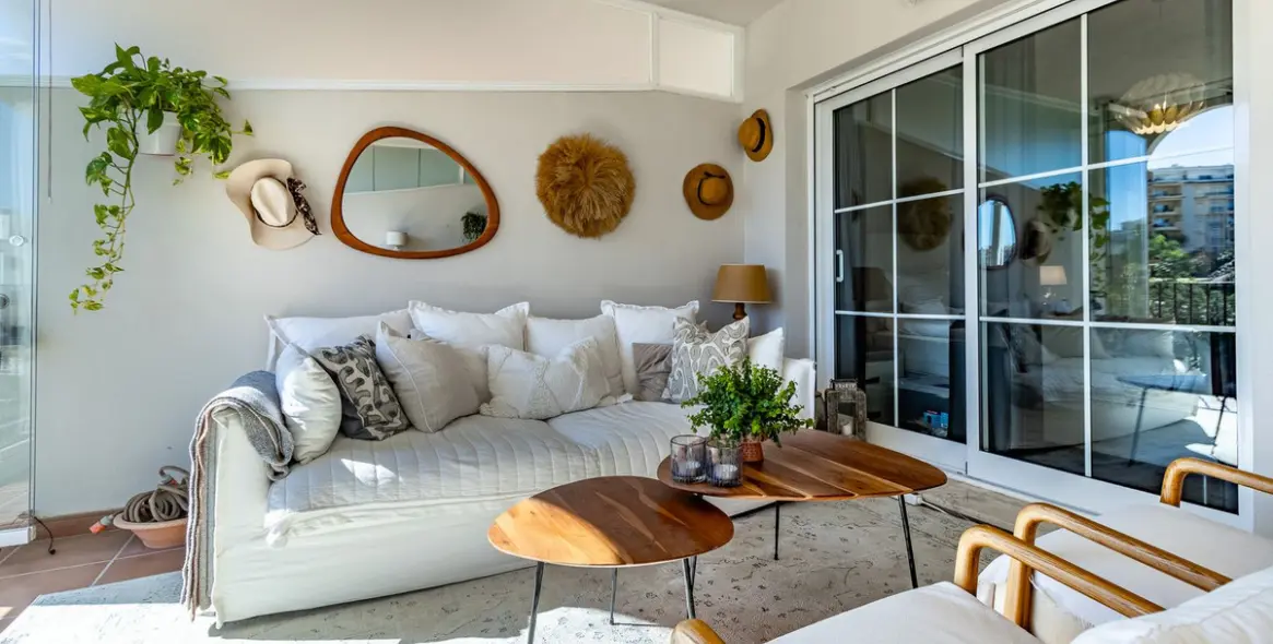 Sale of middle floor apartment in La Cala de Mijas 3