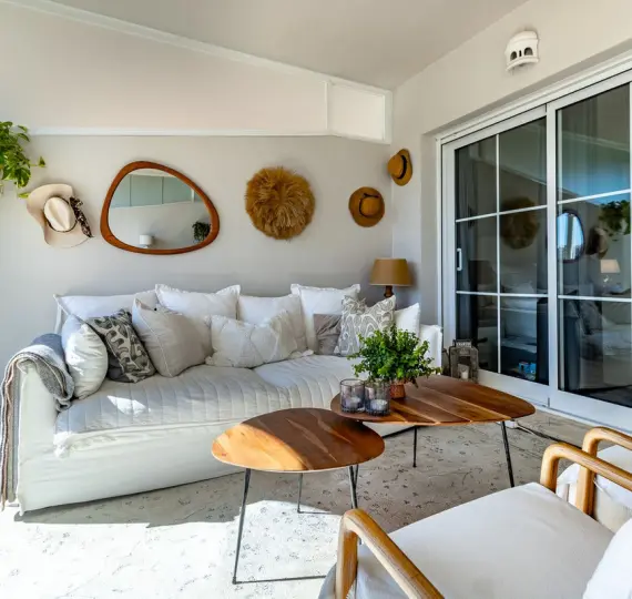 Sale of middle floor apartment in La Cala de Mijas