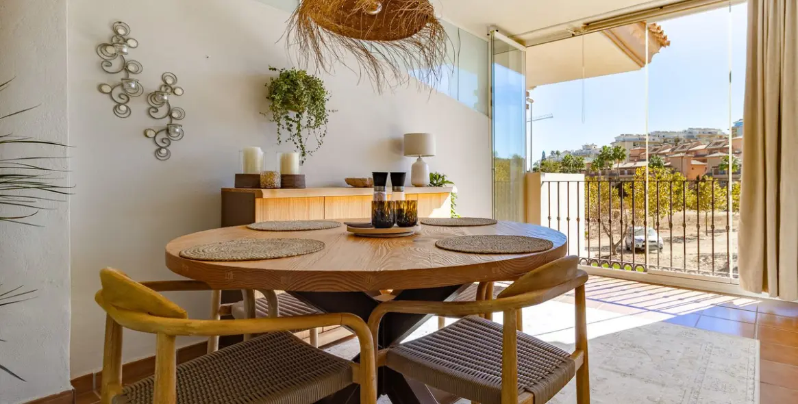 Sale of middle floor apartment in La Cala de Mijas 11