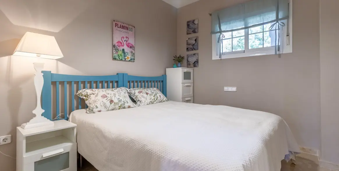 Sale of middle floor apartment in La Cala de Mijas 17