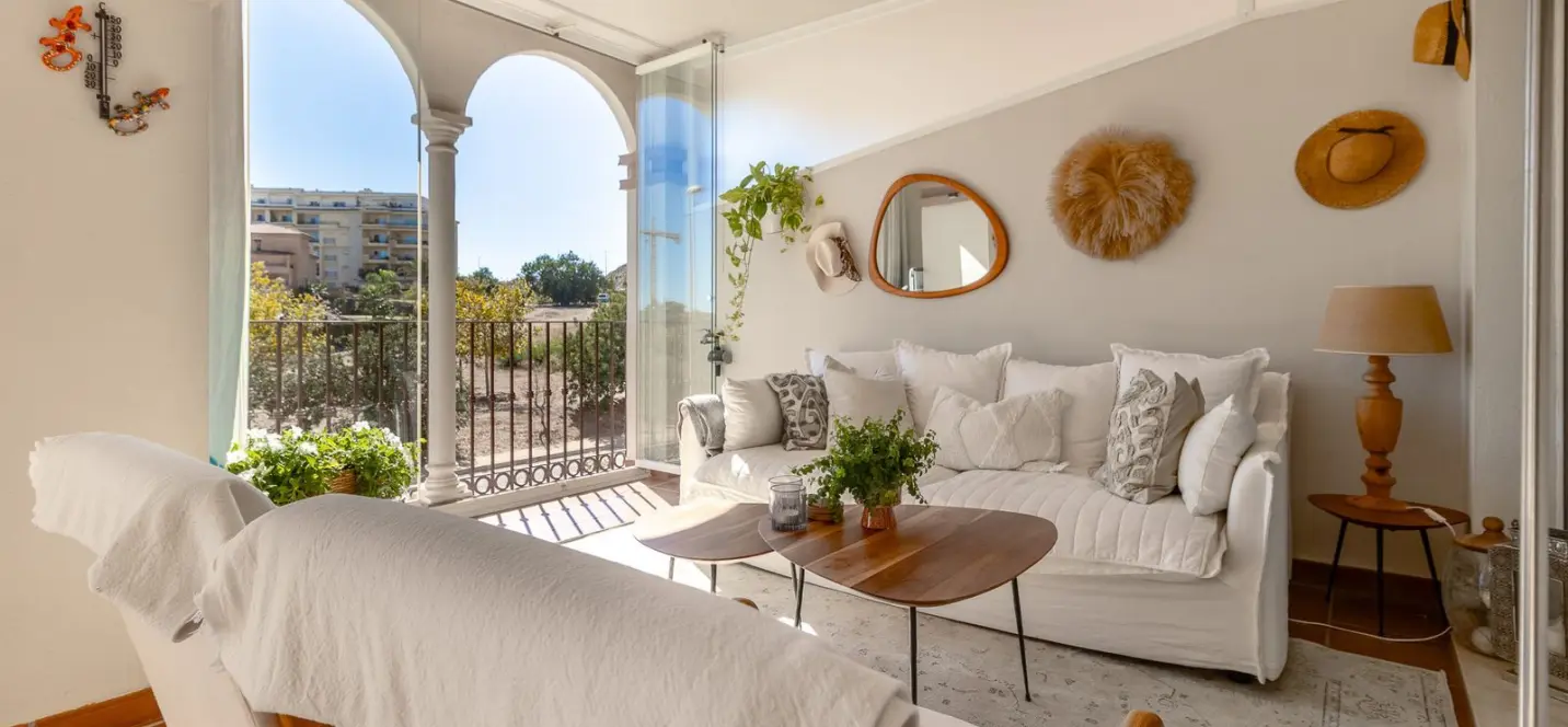 Продажа апартаментов на среднем этаже в La Cala de Mijas 0