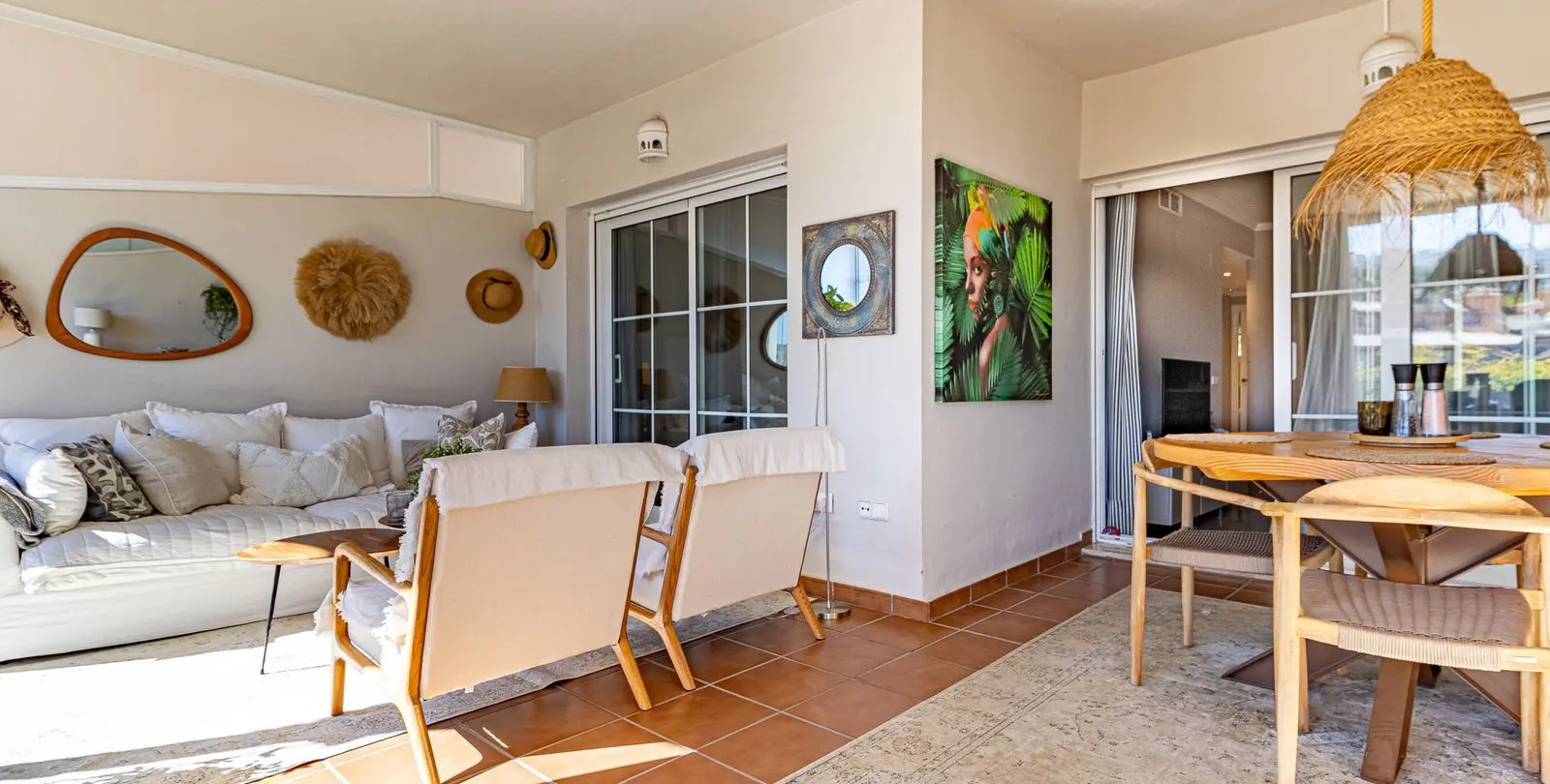 Sale of middle floor apartment in La Cala de Mijas 2