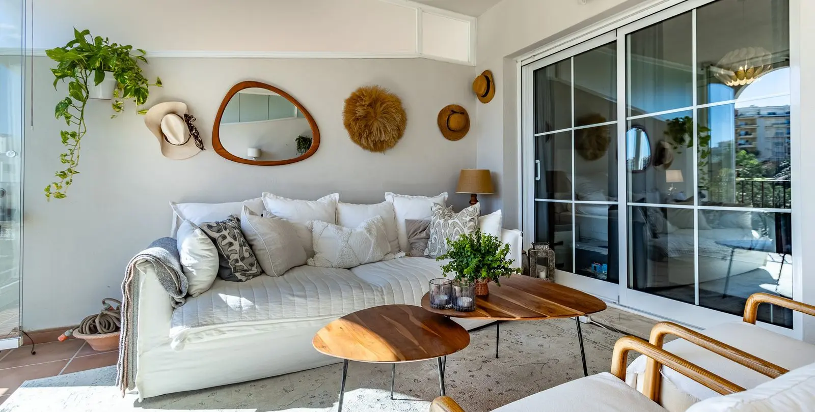 Sale of middle floor apartment in La Cala de Mijas 3