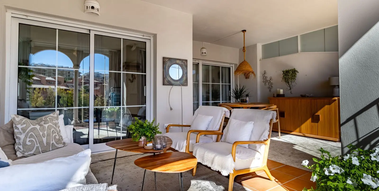 Sale of middle floor apartment in La Cala de Mijas 4