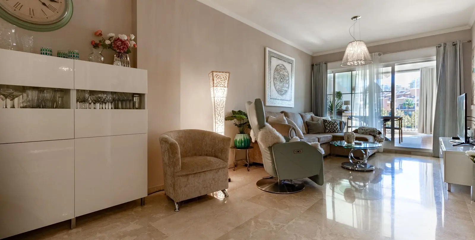 Sale of middle floor apartment in La Cala de Mijas 7