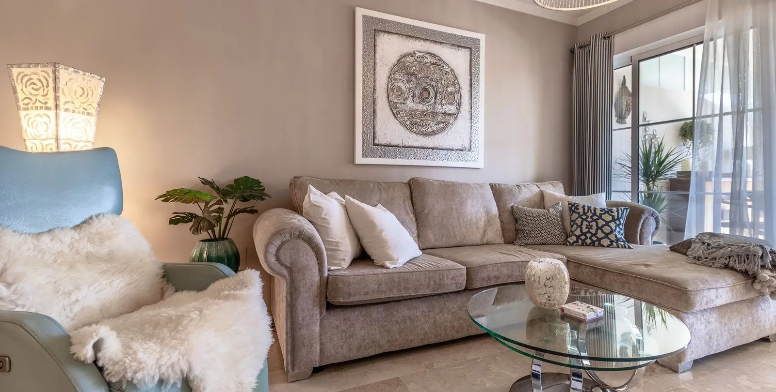 Sale of middle floor apartment in La Cala de Mijas 10