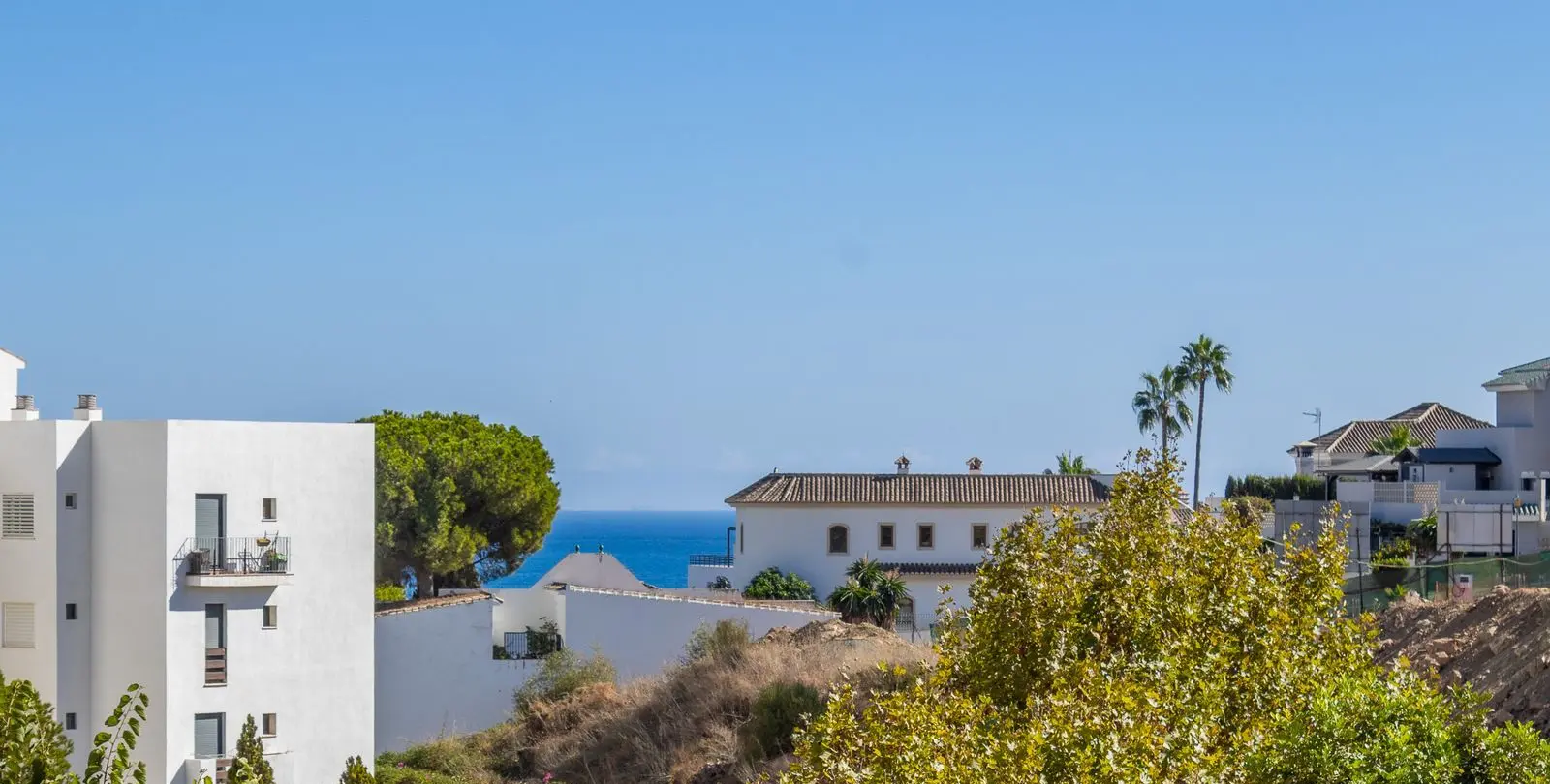 Sale of middle floor apartment in La Cala de Mijas 22