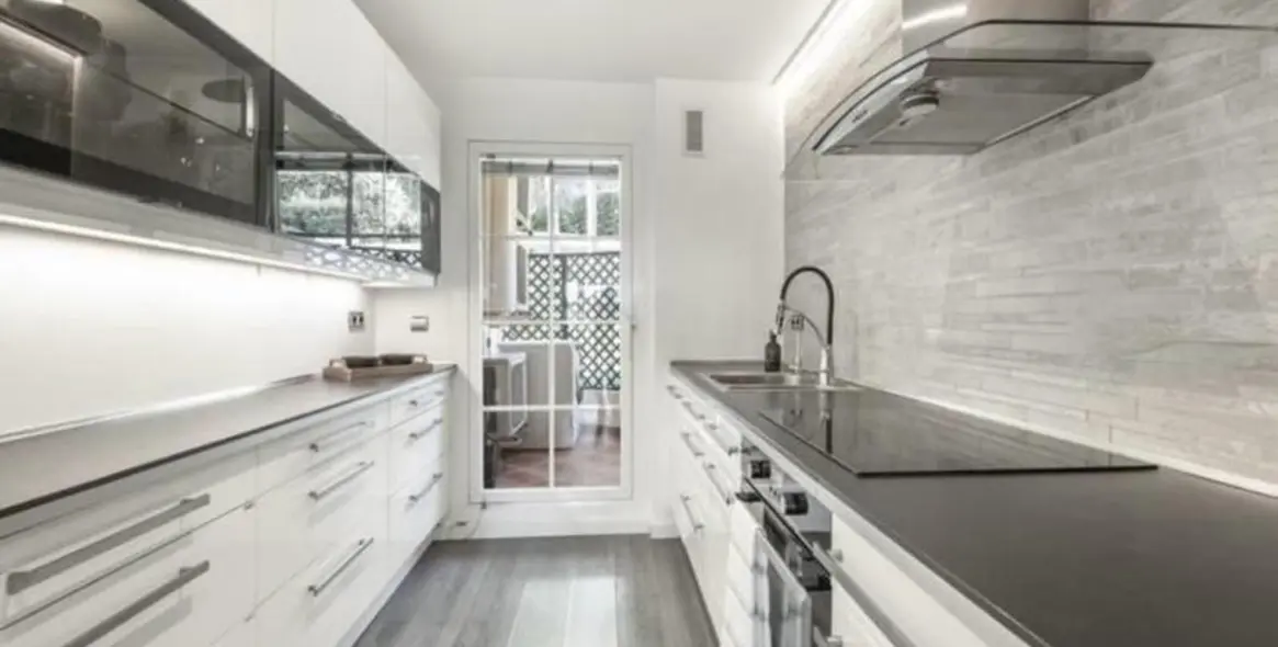 Продажа апартаментов на среднем этаже в Nueva Andalucía 5