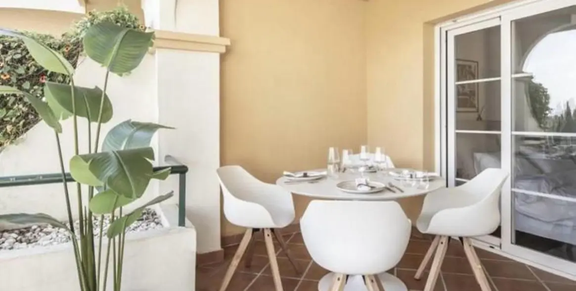 Продажа апартаментов на среднем этаже в Nueva Andalucía 9