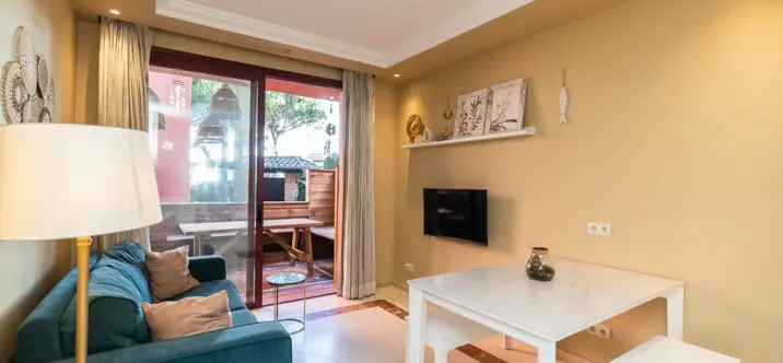 Продажа апартаментов на среднем этаже в Elviria Playa 3