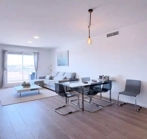 Продажа апартаментов на среднем этаже в Nueva Andalucía