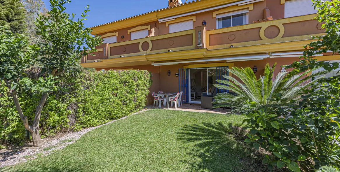 Sale of townhouse in Atalaya 1
