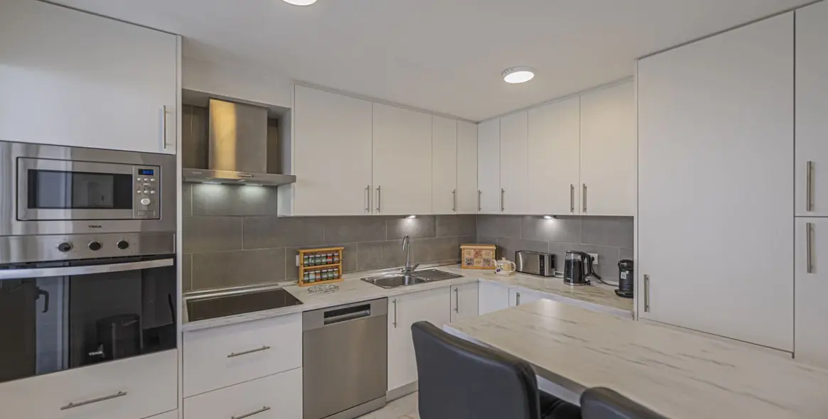 Sale of townhouse in Atalaya 12