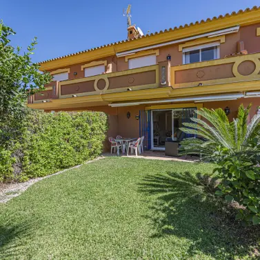 Venta de adosado en Atalaya