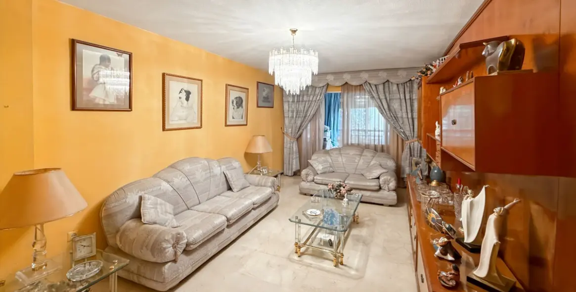 Продажа апартаментов на среднем этаже в Perchel Sur 2