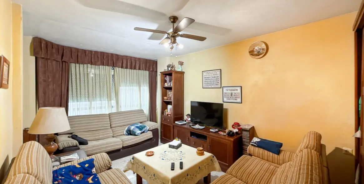 Продажа апартаментов на среднем этаже в Perchel Sur 3