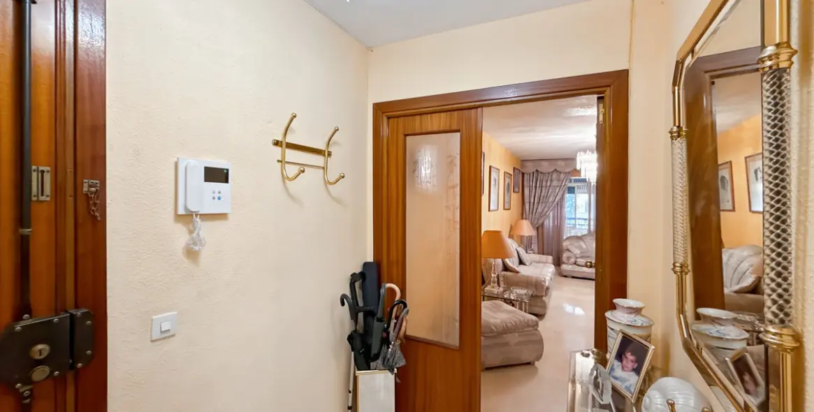 Продажа апартаментов на среднем этаже в Perchel Sur 5