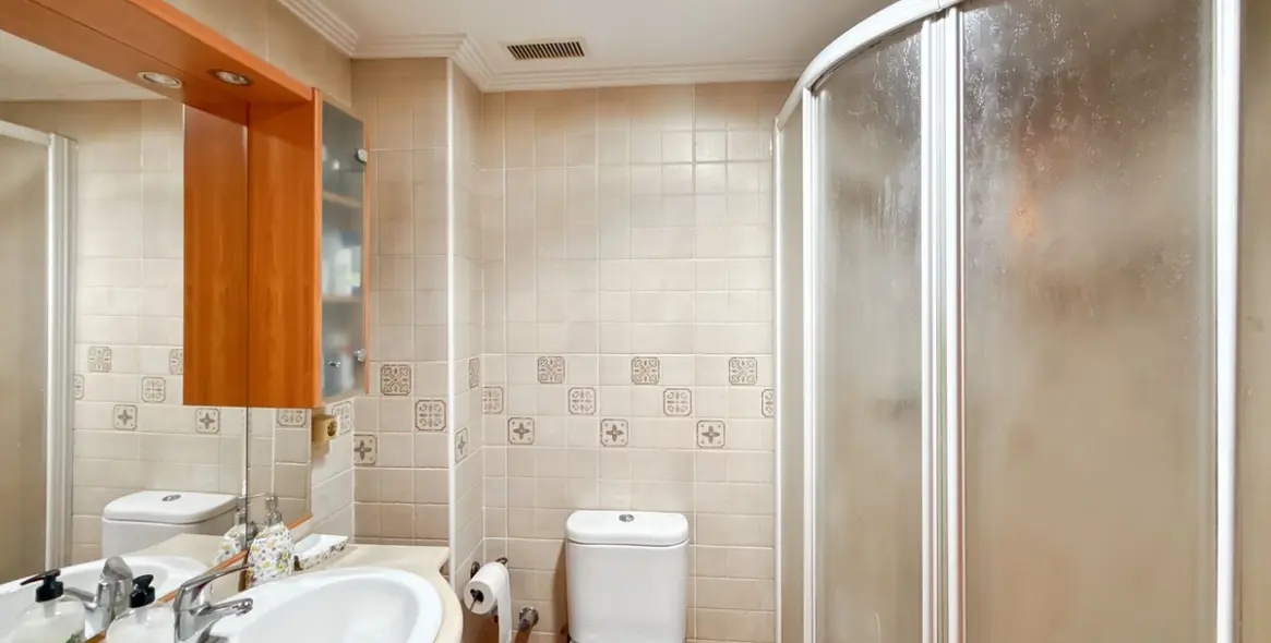 Продажа апартаментов на среднем этаже в Perchel Sur 8