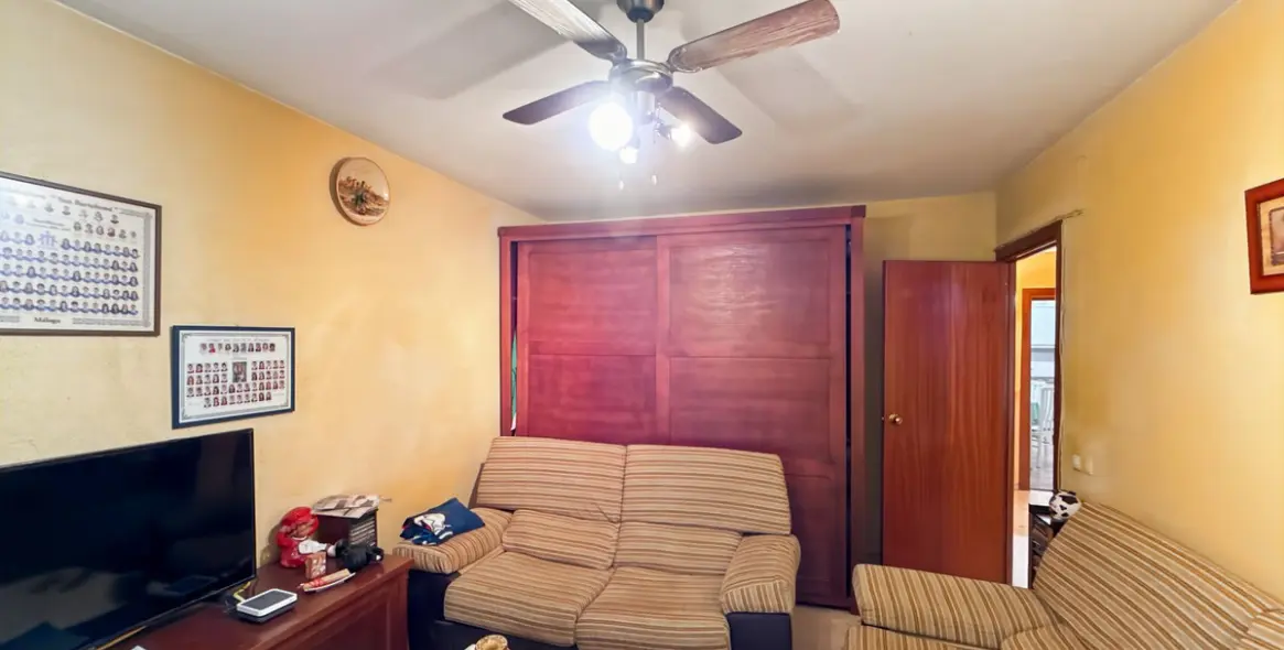 Продажа апартаментов на среднем этаже в Perchel Sur 12