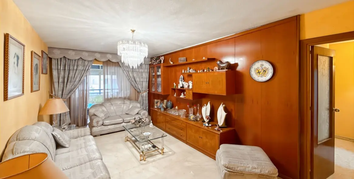 Sale of middle floor apartment in Perchel Sur 22