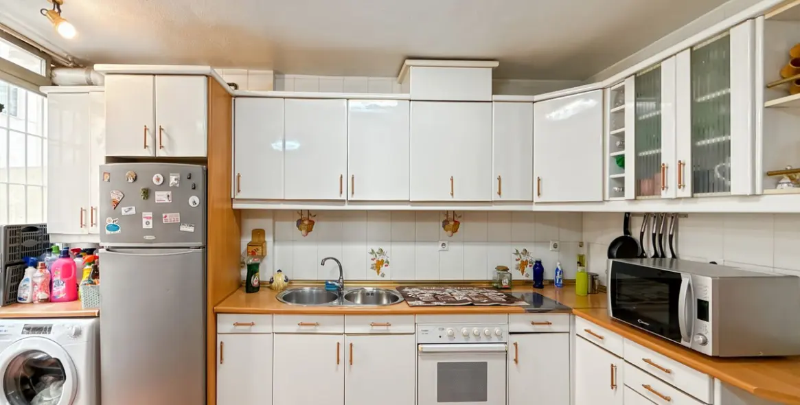Sale of middle floor apartment in Perchel Sur 27