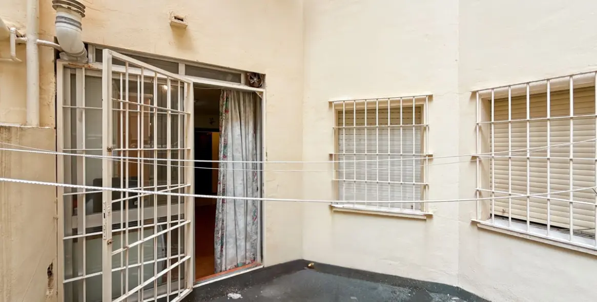 Sale of middle floor apartment in Perchel Sur 33