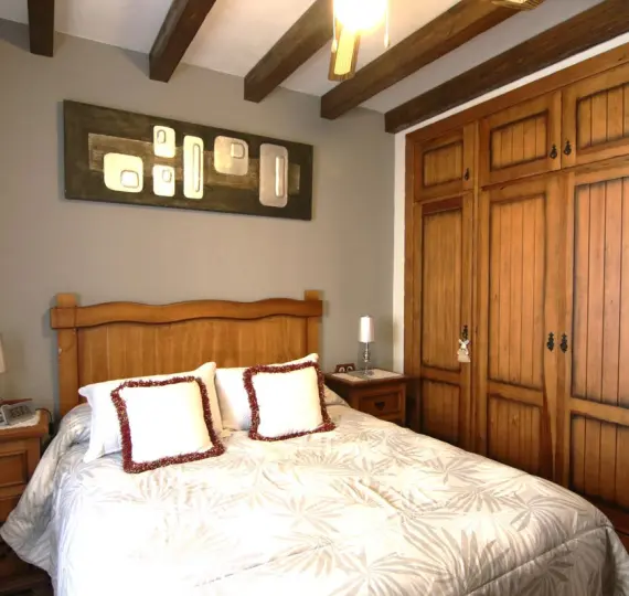 Sale of finca - cortijo in Monda