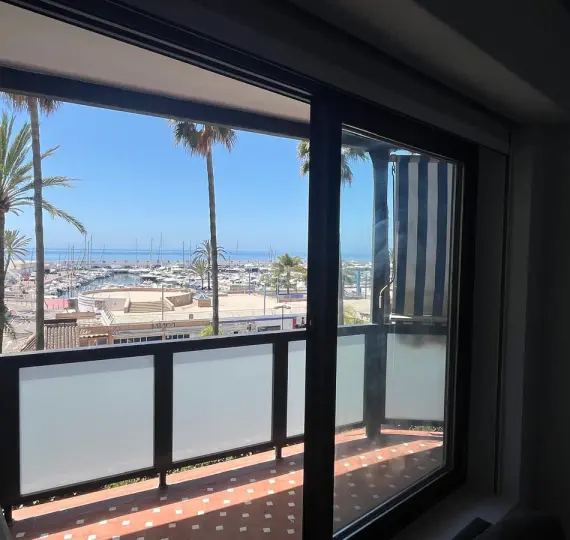 Продажа апартаментов на среднем этаже в Marbella