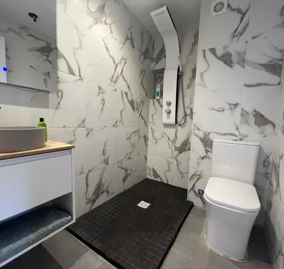 Продажа апартаментов на среднем этаже в Marbella