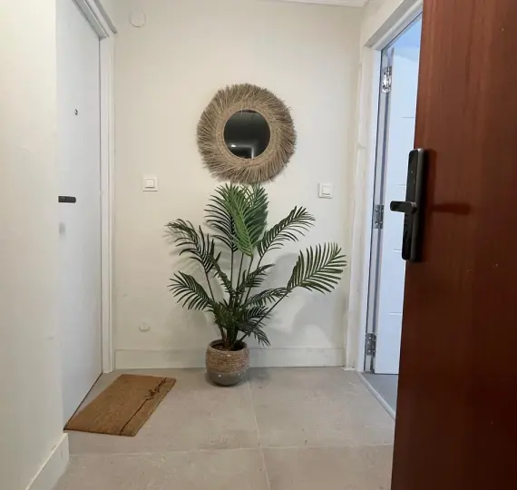 Продажа апартаментов на среднем этаже в Marbella