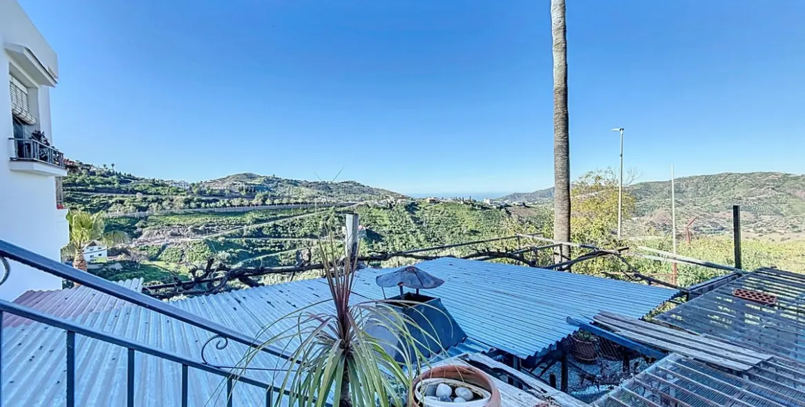 Sale of detached villa in Cómpeta 38