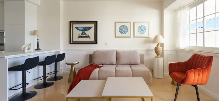 Short-term rent of middle floor apartment in The Golden Mile 3