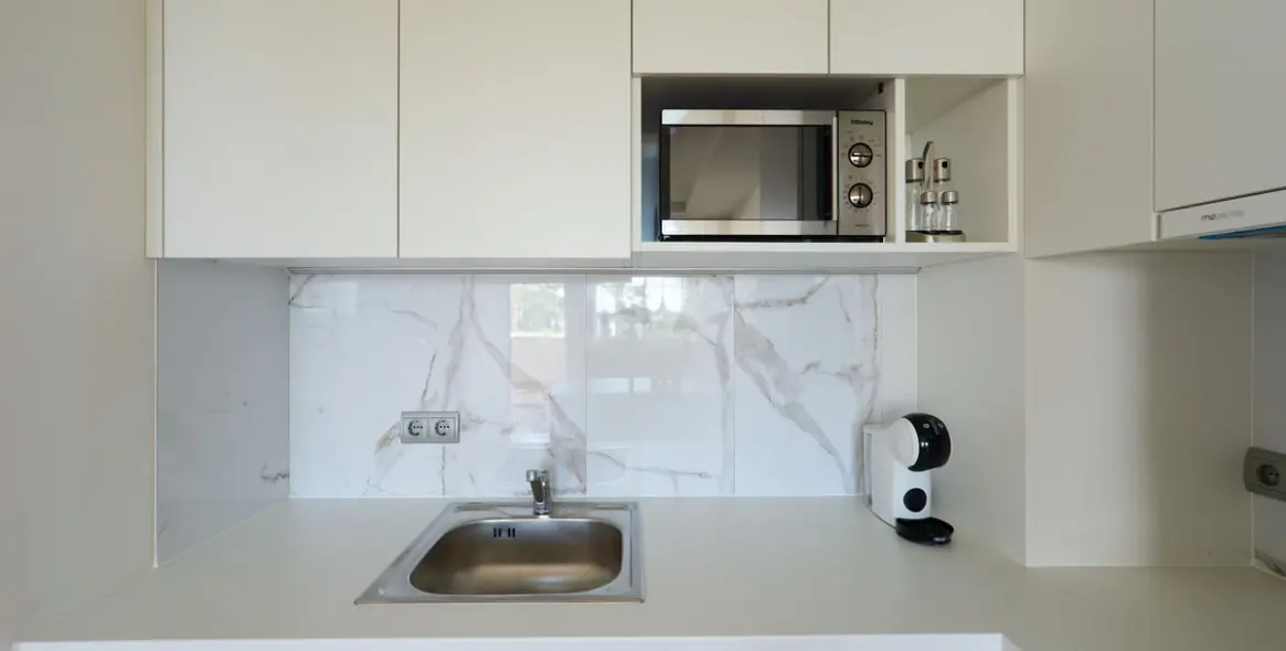 Short-term rent of middle floor apartment in The Golden Mile 7