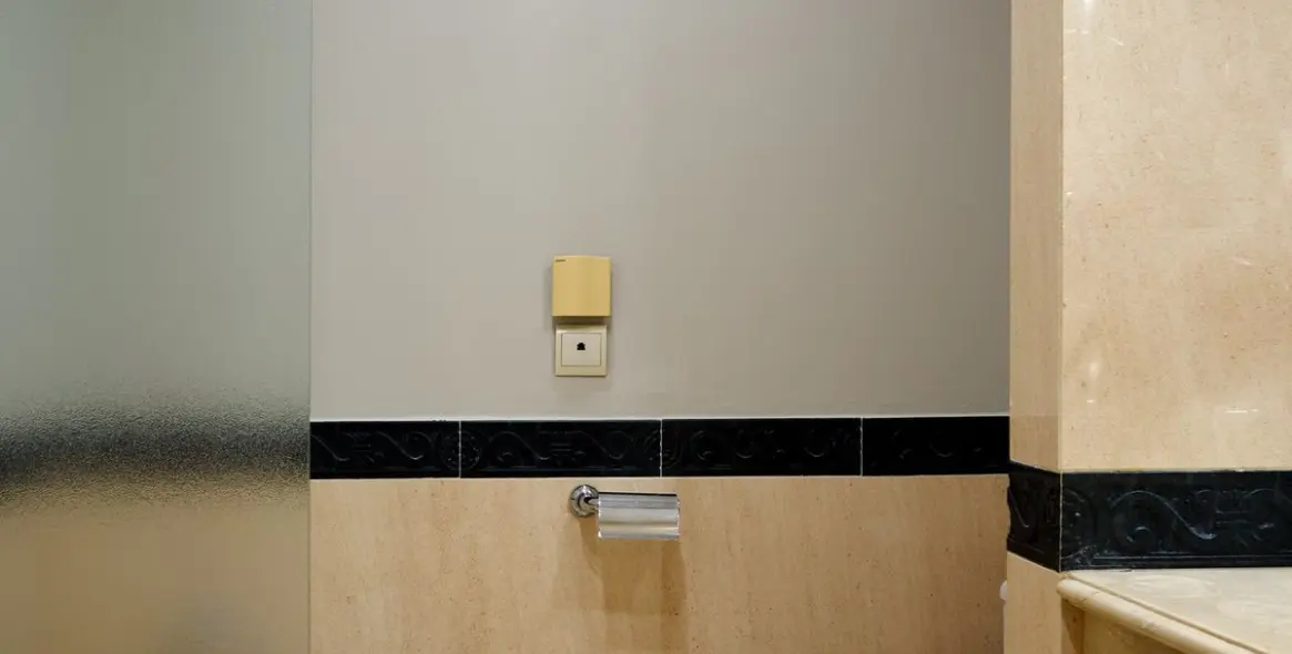 Краткосрочная аренда апартаментов на среднем этаже в The Golden Mile 22