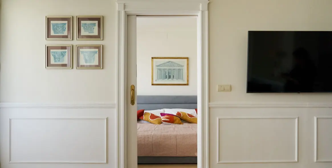 Краткосрочная аренда апартаментов на среднем этаже в The Golden Mile 24