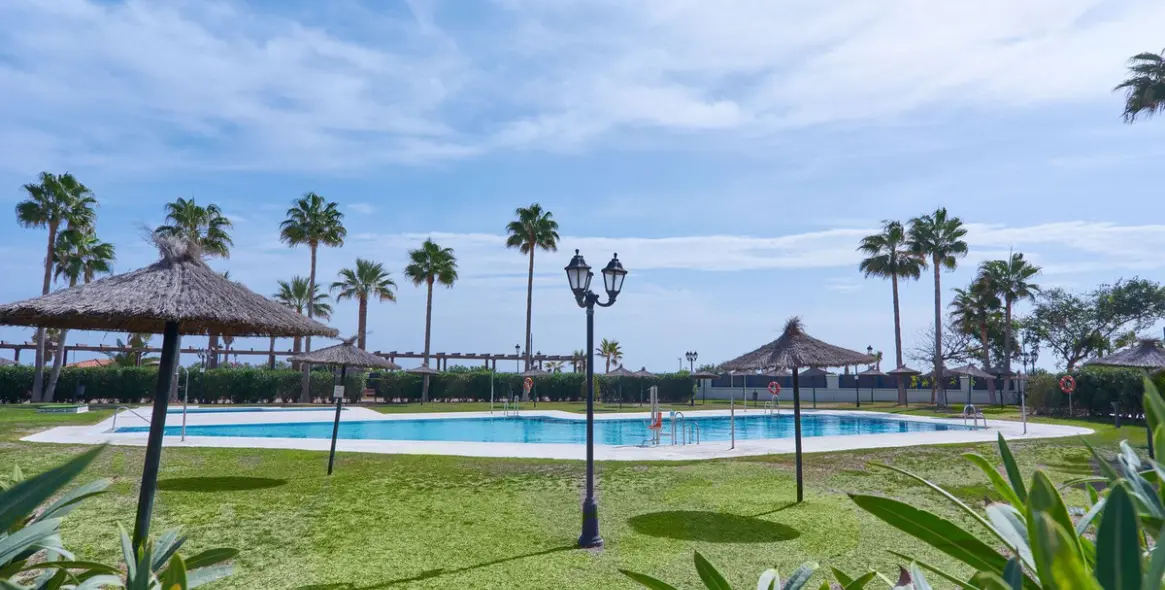 Продажа апартаментов на первом этаже в Manilva (район San Luis de Sabinillas) 3