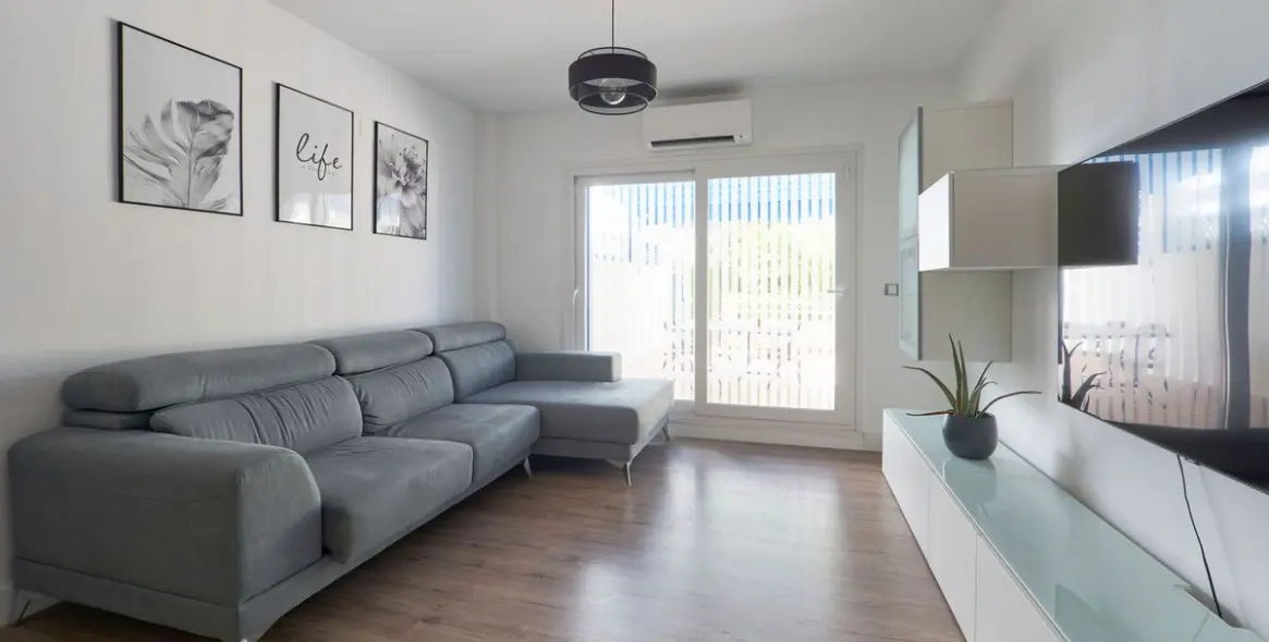 Sale of ground floor apartment in San Luis de Sabinillas 23