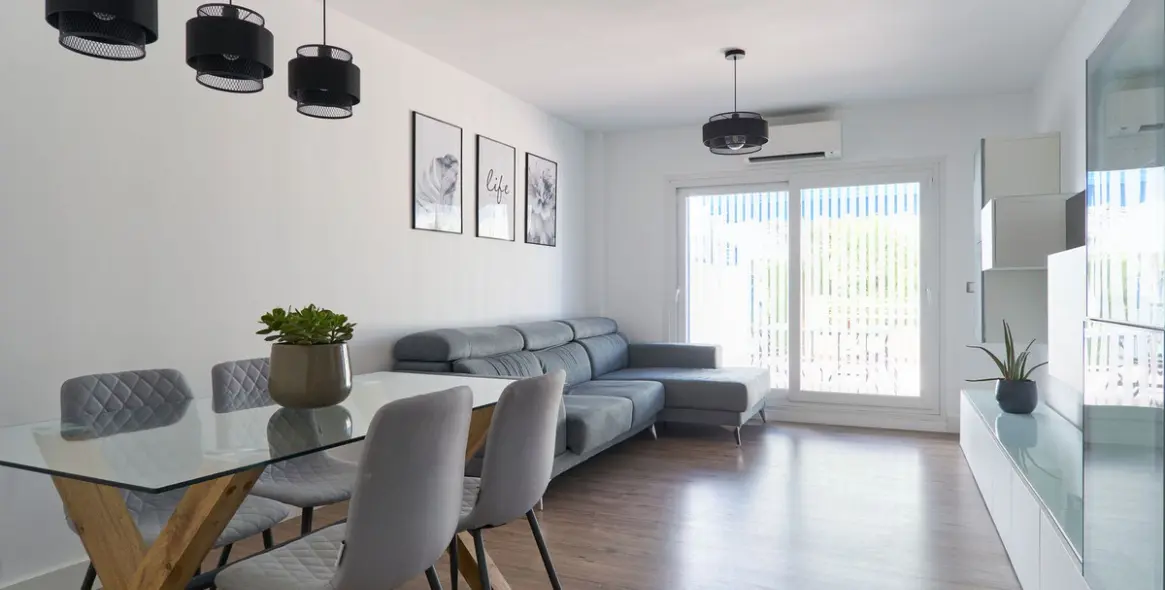 Sale of ground floor apartment in San Luis de Sabinillas 29