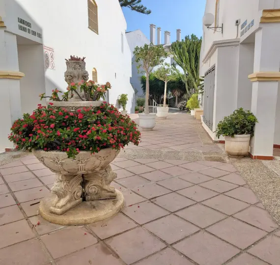 Sale of penthouse in Calahonda