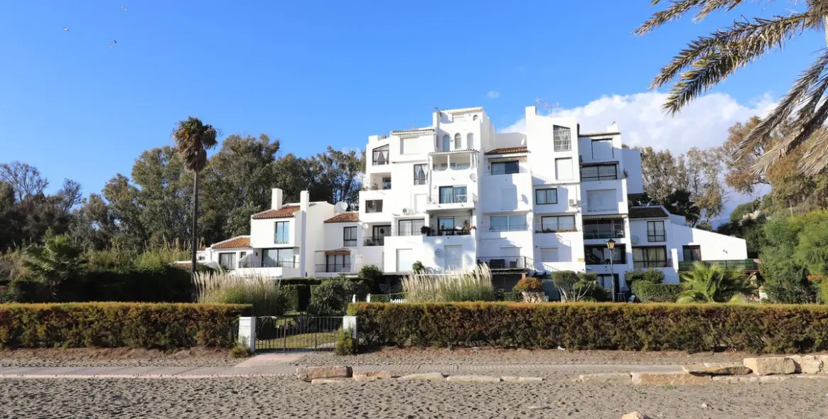 Sale of ground floor apartment in Casares Playa 1