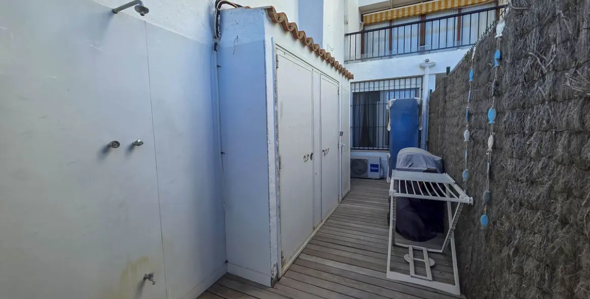 Sale of ground floor apartment in Casares Playa 27