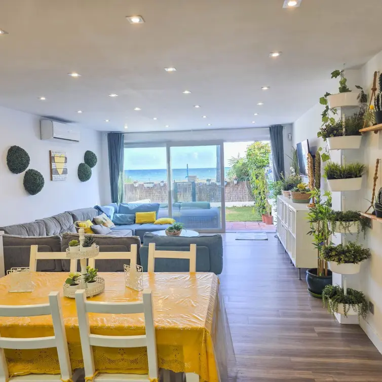 Продажа апартаментов на первом этаже в Casares Playa