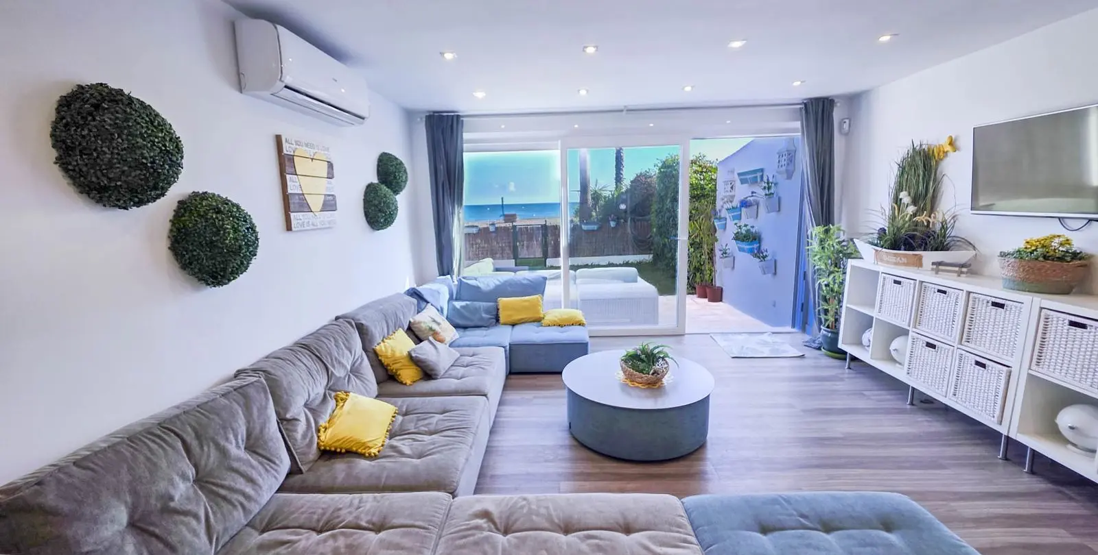Sale of ground floor apartment in Casares Playa 4