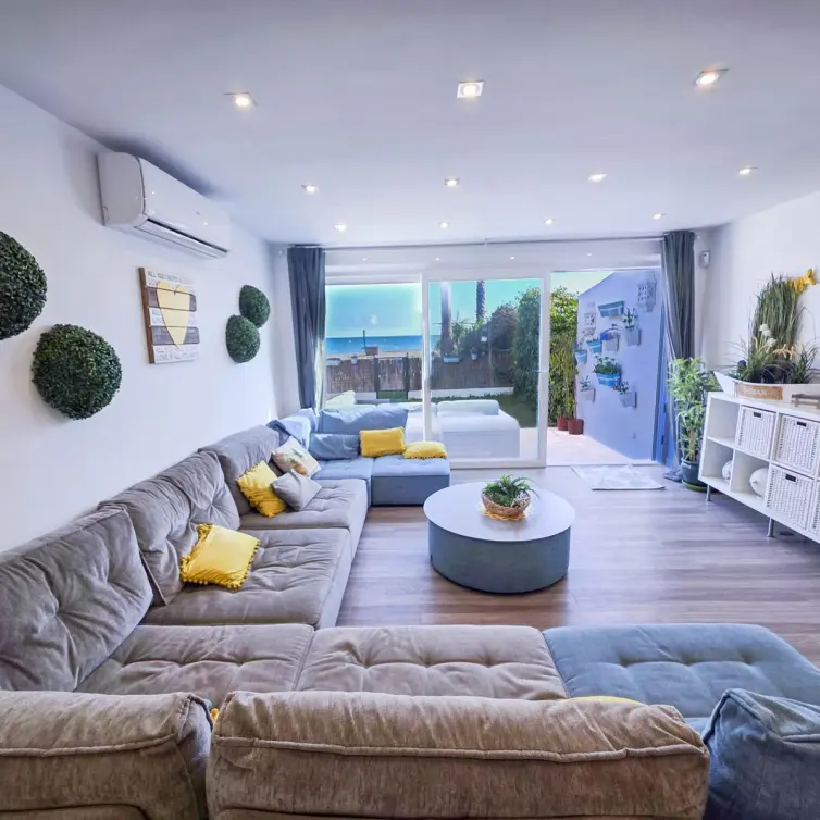 Продажа апартаментов на первом этаже в Casares Playa