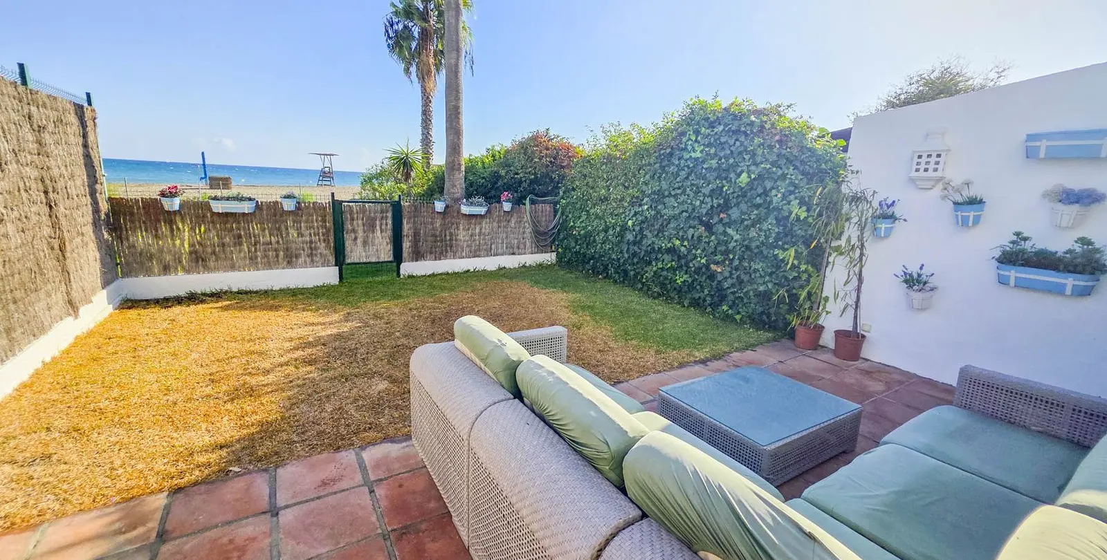 Sale of ground floor apartment in Casares Playa 26