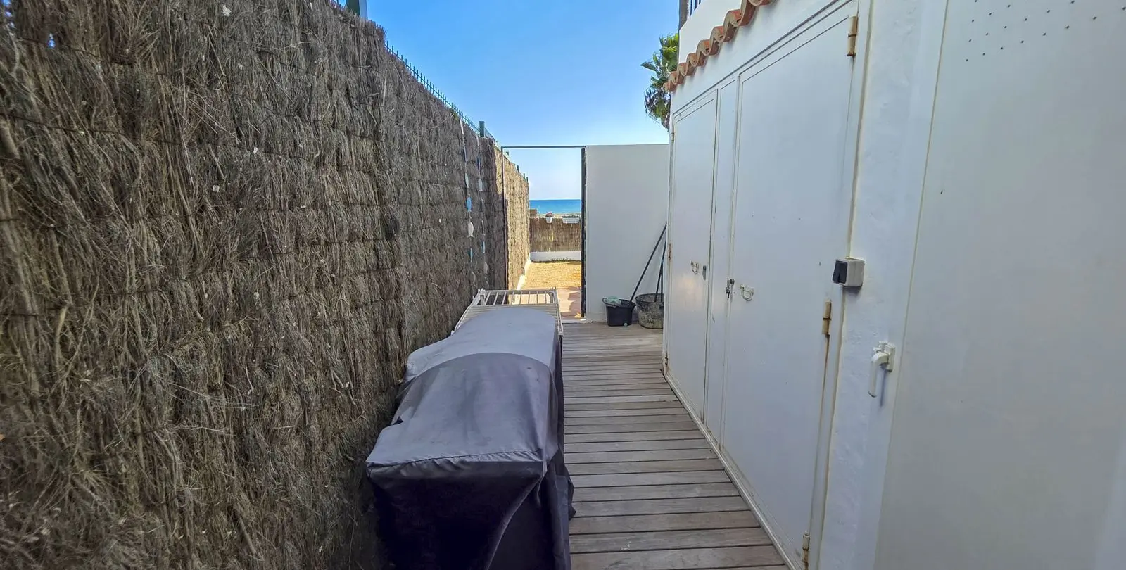 Sale of ground floor apartment in Casares Playa 28