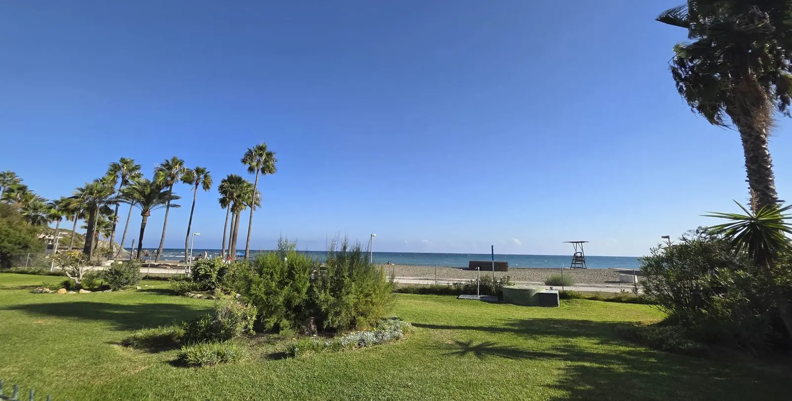 Sale of ground floor apartment in Casares Playa 35
